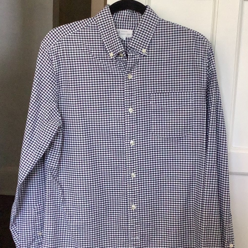Gap for Good casual men’s button down size S. Perfect condition